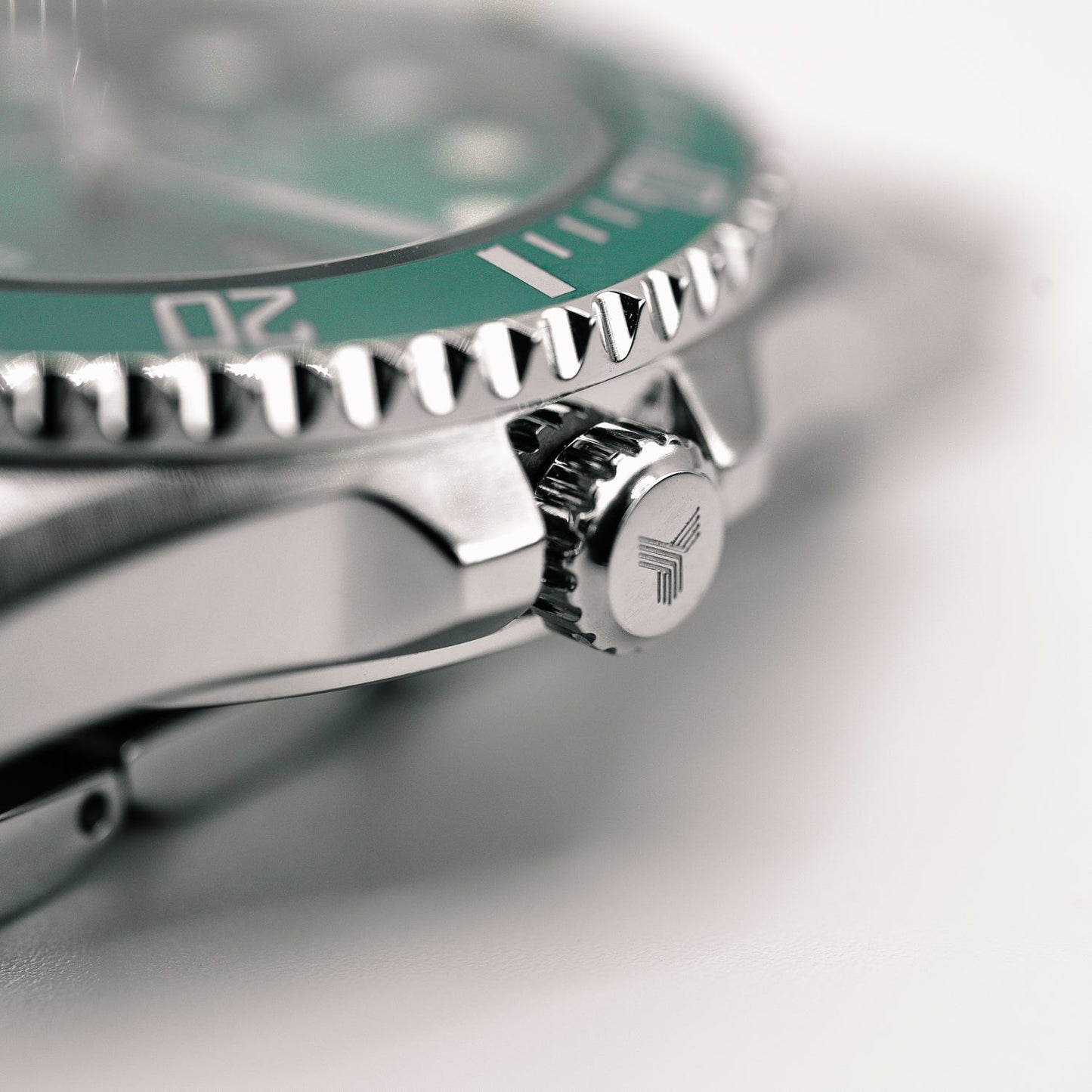 Ceas Elvețian Oruss Sterling Ascend Submarine – Verde Metalizat